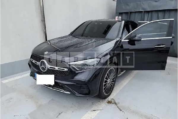 Photo 2 of 18: 2024 Mercedes-Benz GLC300 4Matic Coupe — Korean insurance auction