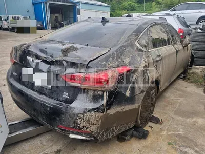 Photo 1 of 7: 2019 Genesis G80 3.3 — Korean insurance auction