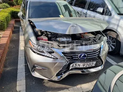 Photo 1 of 23: 2017 Lexus ES300h, VIN JTHBW1GG4H2164530 — Korean insurance auction