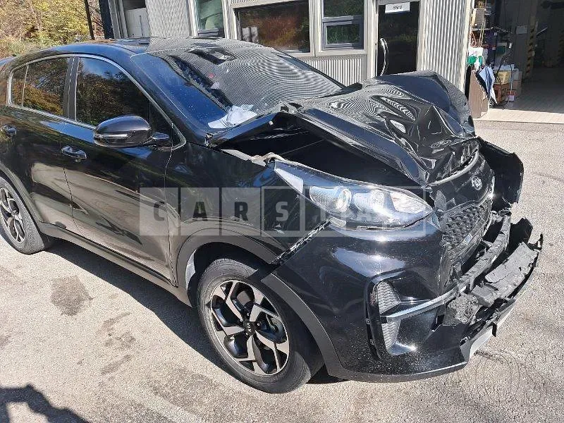 Photo 2 of 32: 2019 Kia Sportage, VIN KNAPL812GKK737170 — Korean insurance auction
