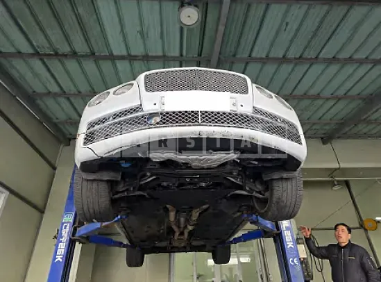 Photo 2 of 35: 2018 Bentley Flyingspur V8 — Korean insurance auction