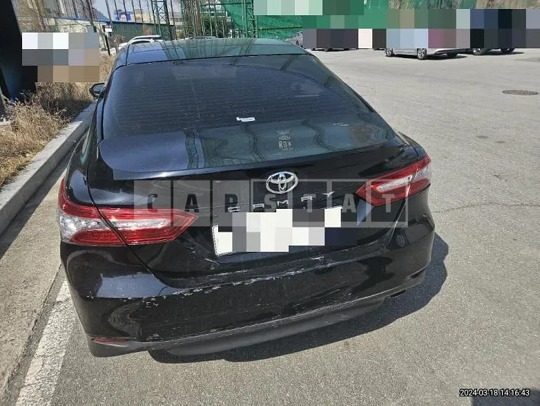 Photo 2 of 19: 2018 Toyota Camry, VIN JTNB11HKXK3087825 — Korean insurance auction