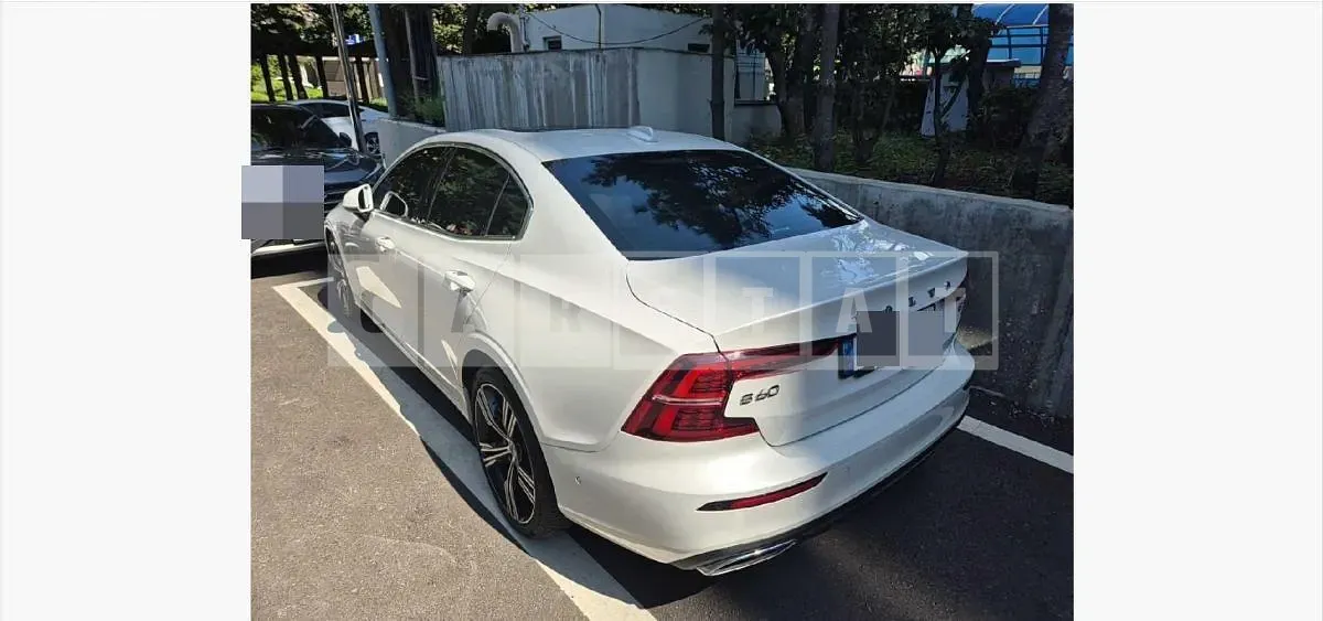 Photo 2 of 30: 2020 Volvo S60B5 — Korean insurance auction