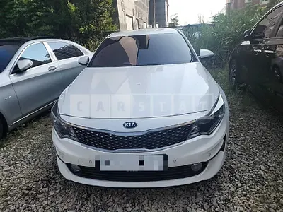 Photo 1 of 14: 2017 Kia K5 — Korean insurance auction