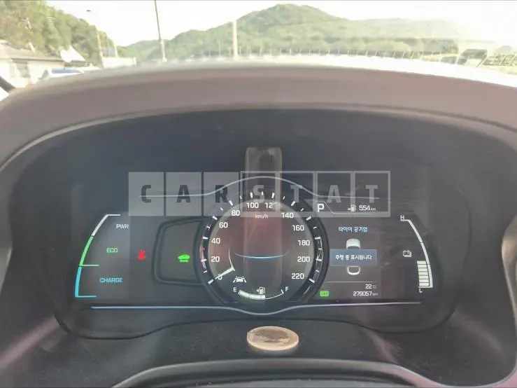 Photo 2 of 7: 2016 Hyundai IONIQ Hybrid, VIN KMHC051CGHU010153 — Korean insurance auction