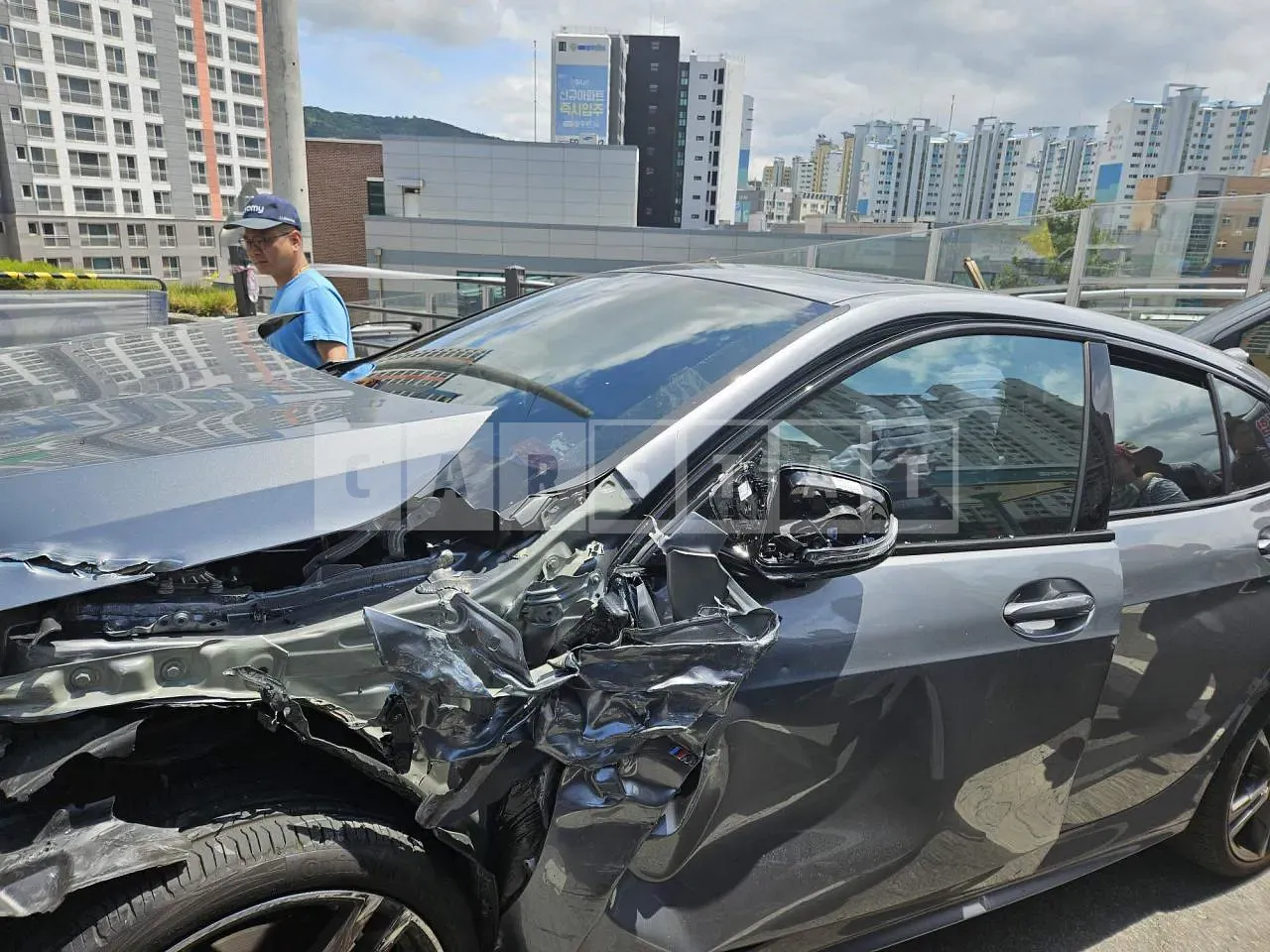Photo 2 of 13: 2023 BMW 120i, VIN WBA7L7100P7M67320 — Korean insurance auction