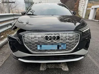 Photo 1 of 38: 2022 Audi Q4 e-tron 40 — Korean insurance auction