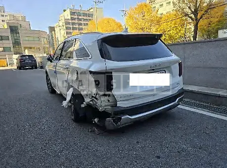 Photo 2 of 25: 2024 Kia Sorento — Korean insurance auction