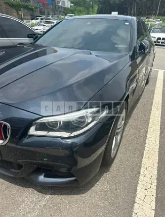 Photo 2 of 29: 2016 BMW 520d, VIN WBA5E5104GG206780 — Korean insurance auction