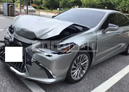 Photo 2 of 10: 2023 Lexus ES300h, VIN JTHBA1C1XP2018597 — Korean insurance auction