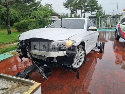 Photo 1 of 6: 2015 BMW 528i — Korean insurance auction