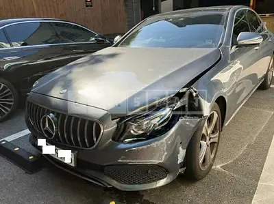Photo 1 of 39: 2017 Mercedes-Benz E220 d — Korean insurance auction