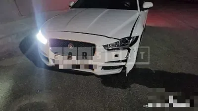 Photo 1 of 8: 2016 Jaguar XE 2.0d — Korean insurance auction