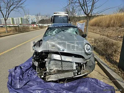 Photo 1 of 10: 2017 MINI Cooper, VIN WMWXP5108J2F93442 — Korean insurance auction