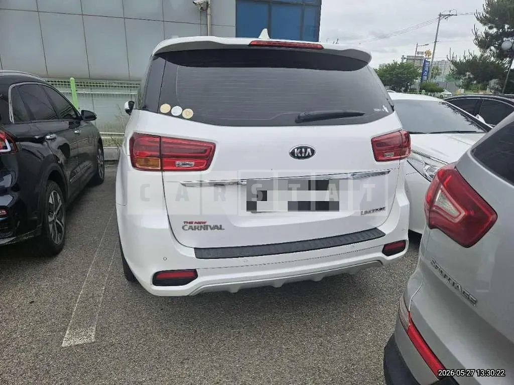 Photo 2 of 18: 2018 Kia Carnivals — Korean insurance auction