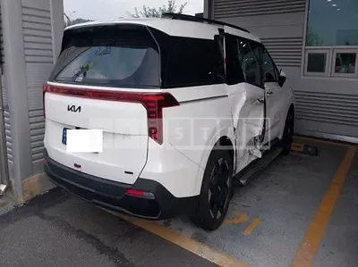 Photo 1 of 27: 2025 Kia Carnival — Korean insurance auction
