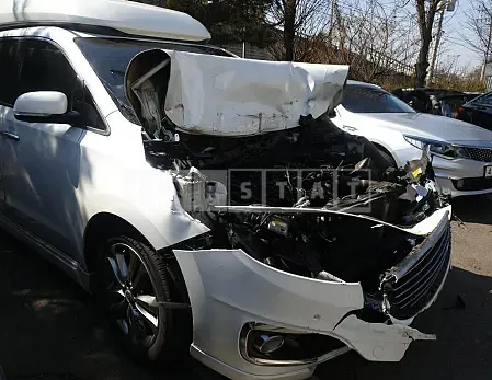Photo 2 of 15: 2018 Kia Carnival High Limousine, VIN KNAME81ABJS383966 — Korean insurance auction