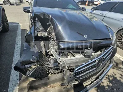 Photo 1 of 25: 2022 Mercedes-Benz E350 4Matic — Korean insurance auction