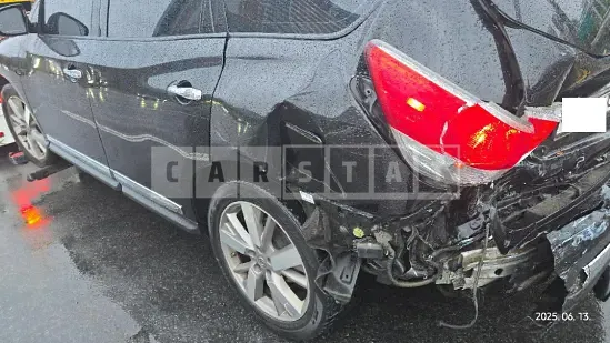 Photo 2 of 9: 2016 Nissan Pathfinder — Korean insurance auction