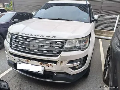 Photo 1 of 23: 2017 Ford Explorer — Korean insurance auction