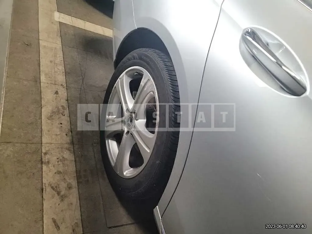 Photo 2 of 30: 2018 Mercedes-Benz E220d, VIN WDDZF0EB3JA347534 — Korean insurance auction
