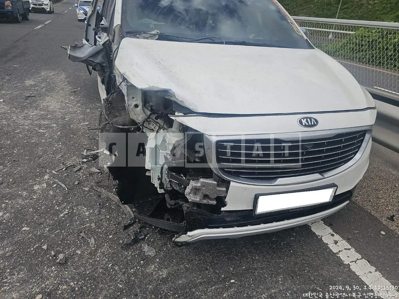 Photo 2 of 28: 2015 Kia Carnival, VIN KNAMC81ABGS095596 — Korean insurance auction