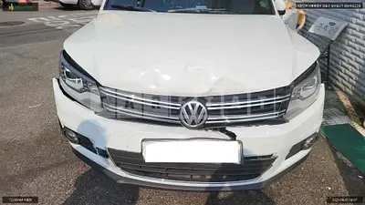 Photo 1 of 9: 2015 Volkswagen Tiguan 2.0 TDI, VIN WVGZZZ5NZFW565184 — Korean insurance auction
