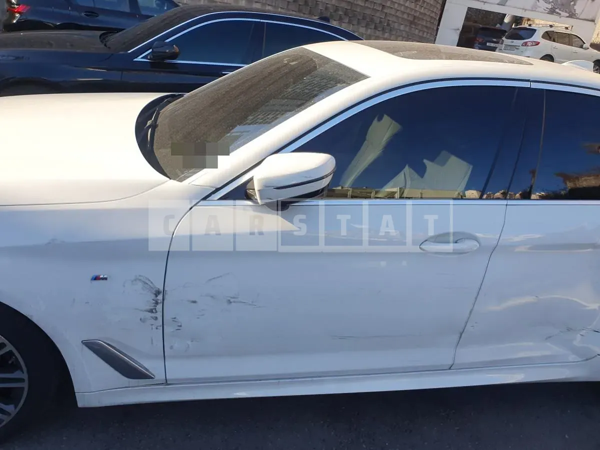 Photo 2 of 5: 2019 BMW 530i xDrive M Sportpack Plus — Korean insurance auction
