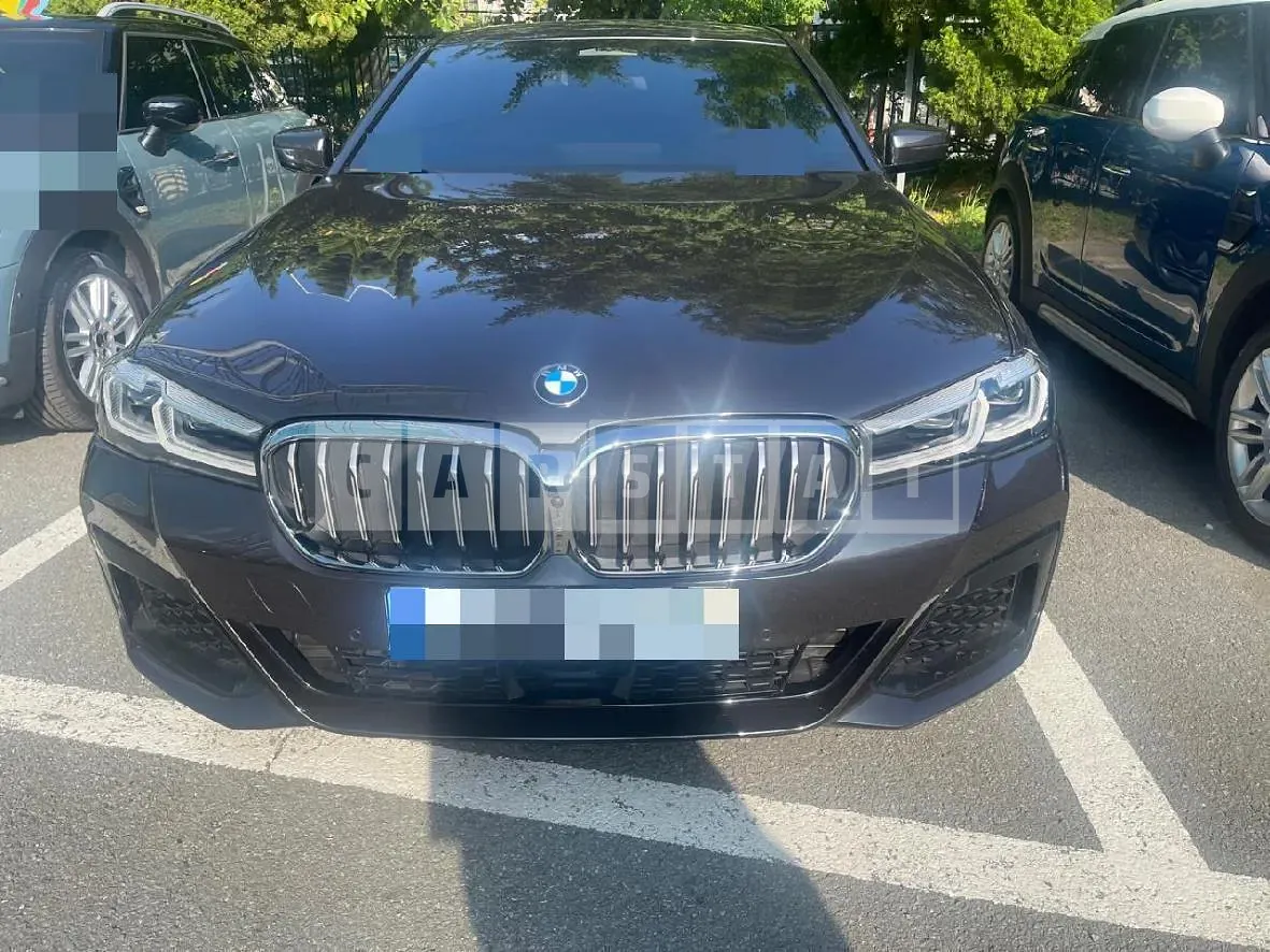 Photo 3 of 3: 2023 BMW (parts) 520i Headlamp — Korean insurance auction
