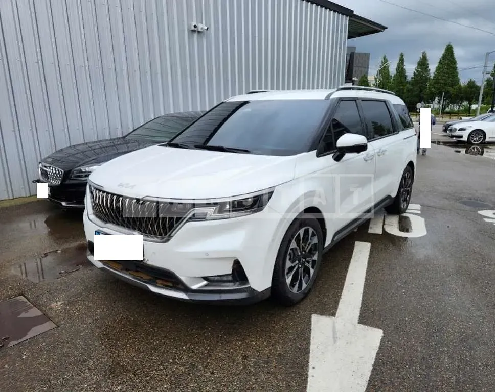 Photo 2 of 13: 2023 Kia Carnival Limousine — Korean insurance auction