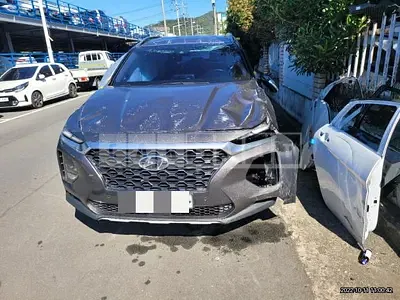 Photo 1 of 9: 2019 Hyundai Santa Fe 2.0 — Korean insurance auction