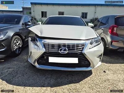 Photo 1 of 19: 2018 Lexus ES300h, VIN JTHBW1GGXJ2174176 — Korean insurance auction