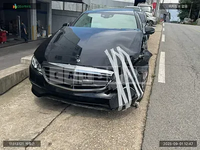 Photo 1 of 11: 2018 Mercedes-Benz E300 4Matic, VIN WDDZF4KB6JA445663 — Korean insurance auction