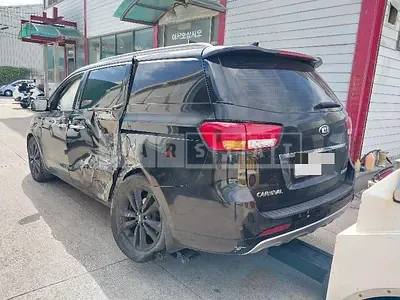 Photo 1 of 11: 2015 Kia Carnival Limousine — Korean insurance auction