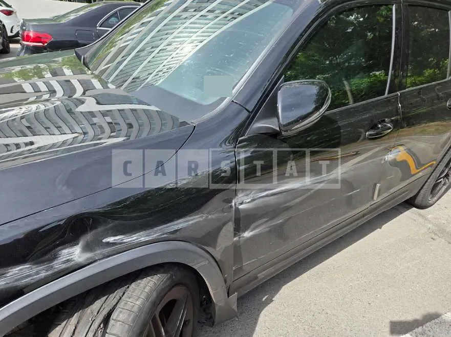 Photo 2 of 8: 2021 Mercedes-Benz GLB250 4Matic — Korean insurance auction