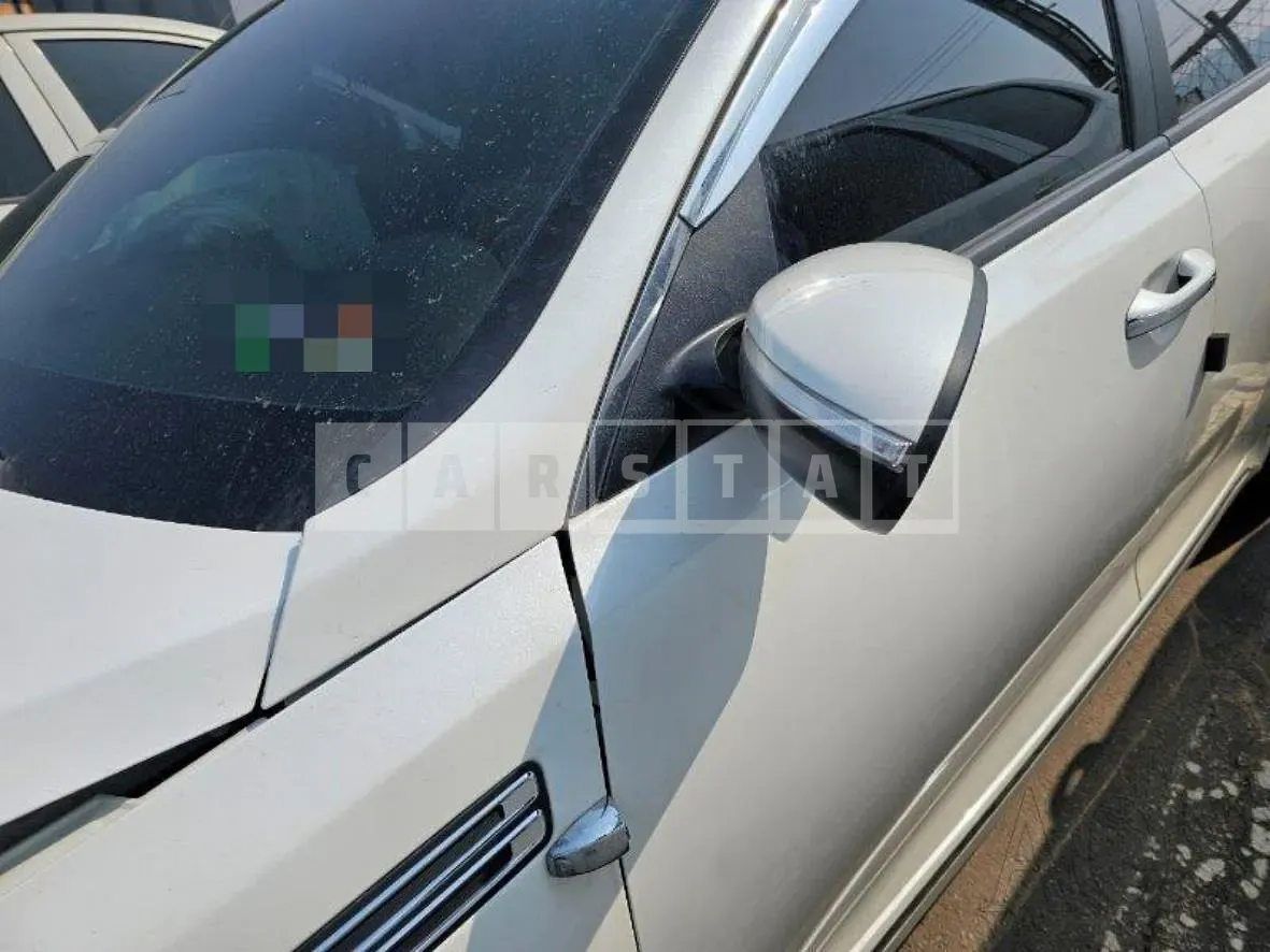 Photo 2 of 14: 2018 Kia K5 2.0(LPG), VIN KNAGT416BKA309881 — Korean insurance auction