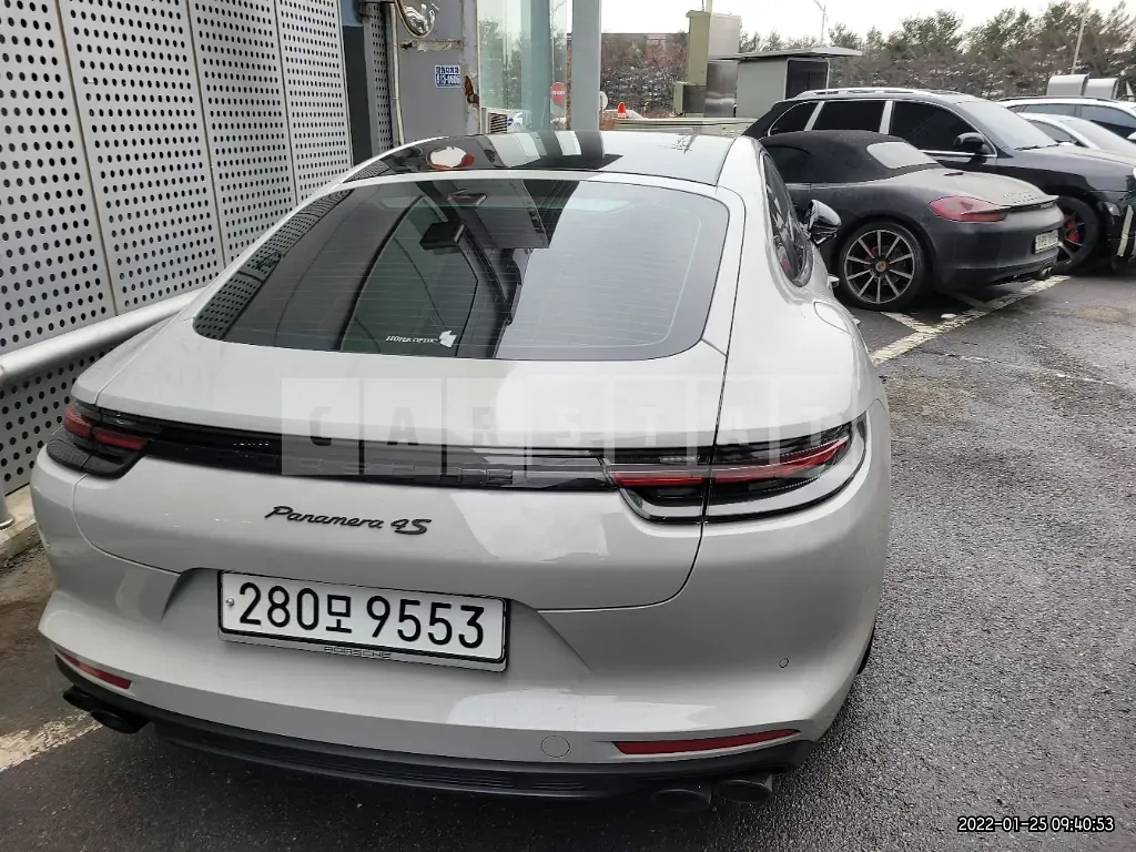 Photo 2 of 50: 2020 Porsche Panamera 4, VIN WP0AA2978LL102758 — Korean insurance auction