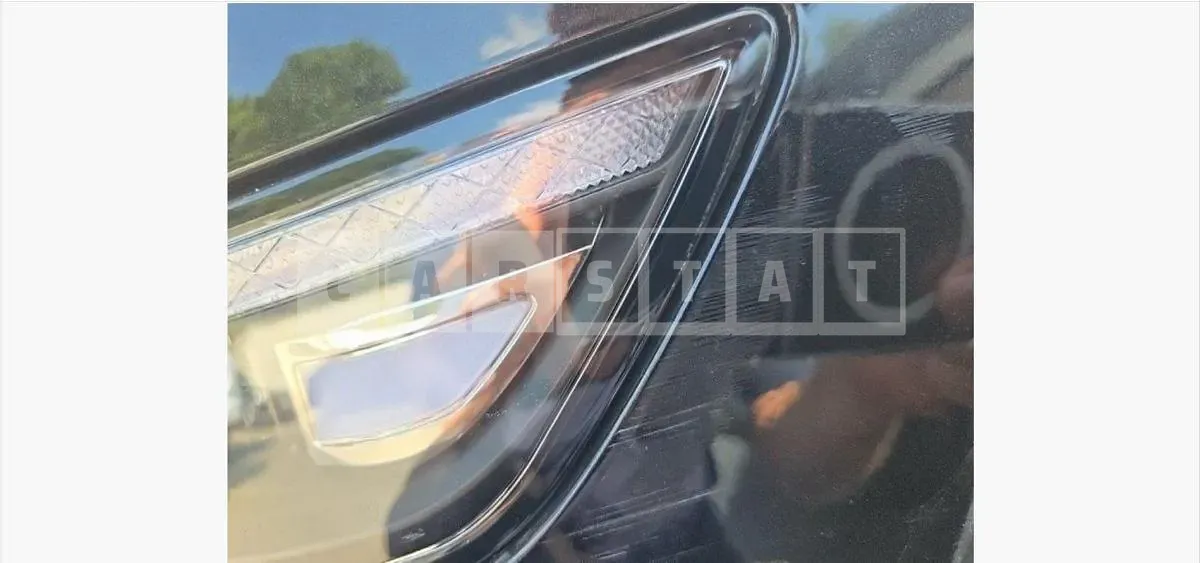 Photo 2 of 4: 2026 Genesis (parts) G80 Headlamp — Korean insurance auction