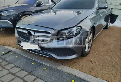 Photo 1 of 9: 2017 Mercedes-Benz E220d, VIN WDDZF0EB3HA141107 — Korean insurance auction