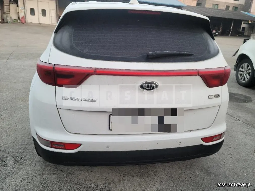 Photo 2 of 9: 2015 Kia Sportage 1.7 — Korean insurance auction