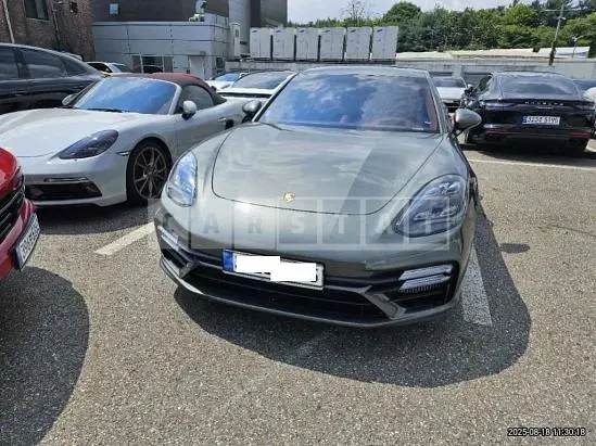 Photo 2 of 46: 2022 Porsche Panamera 4 — Korean insurance auction