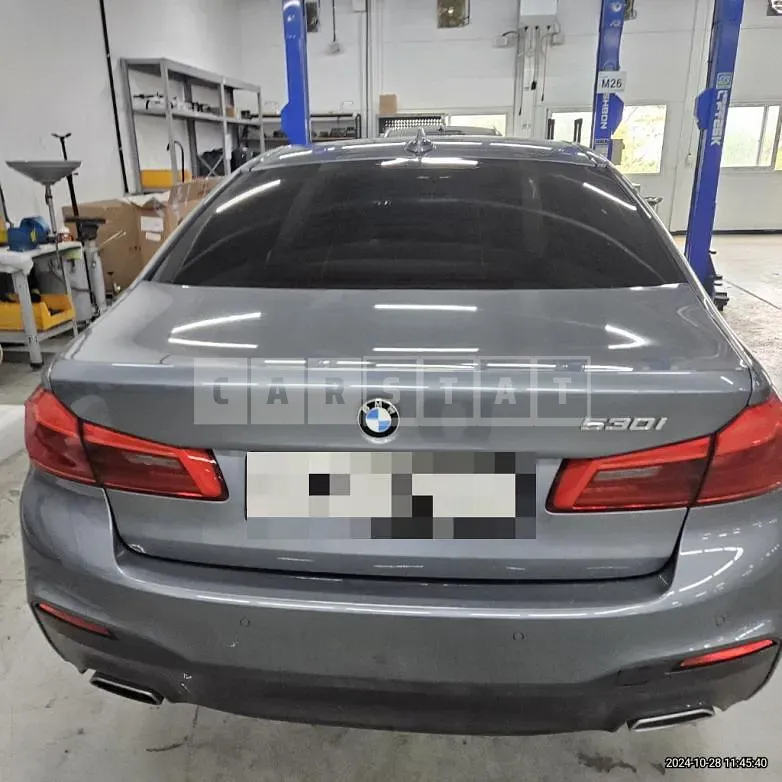 Photo 2 of 9: 2018 BMW 530i — Korean insurance auction