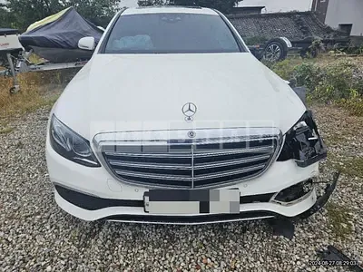 Photo 1 of 13: 2017 Mercedes-Benz E220 d 4Matic — Korean insurance auction