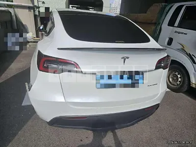Photo 1 of 18: 2021 Tesla Model Y Long Range — Korean insurance auction