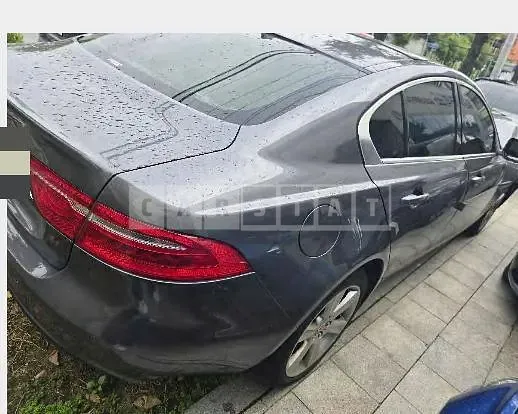 Photo 2 of 17: 2017 Jaguar XE 20d — Korean insurance auction