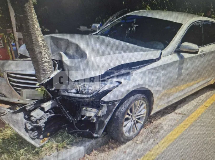 Photo 3 of 3: 2015 Genesis 3.3 — Korean insurance auction