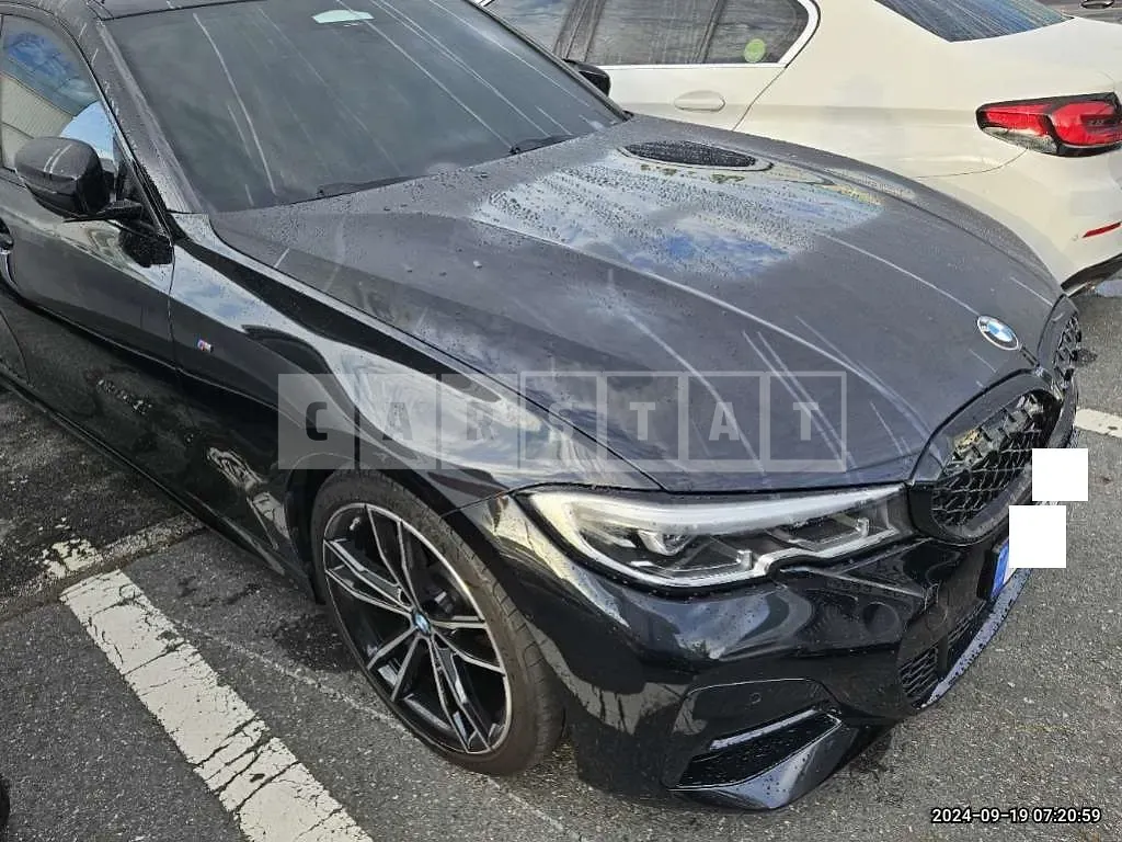 Photo 2 of 26: 2022 BMW 320i — Korean insurance auction
