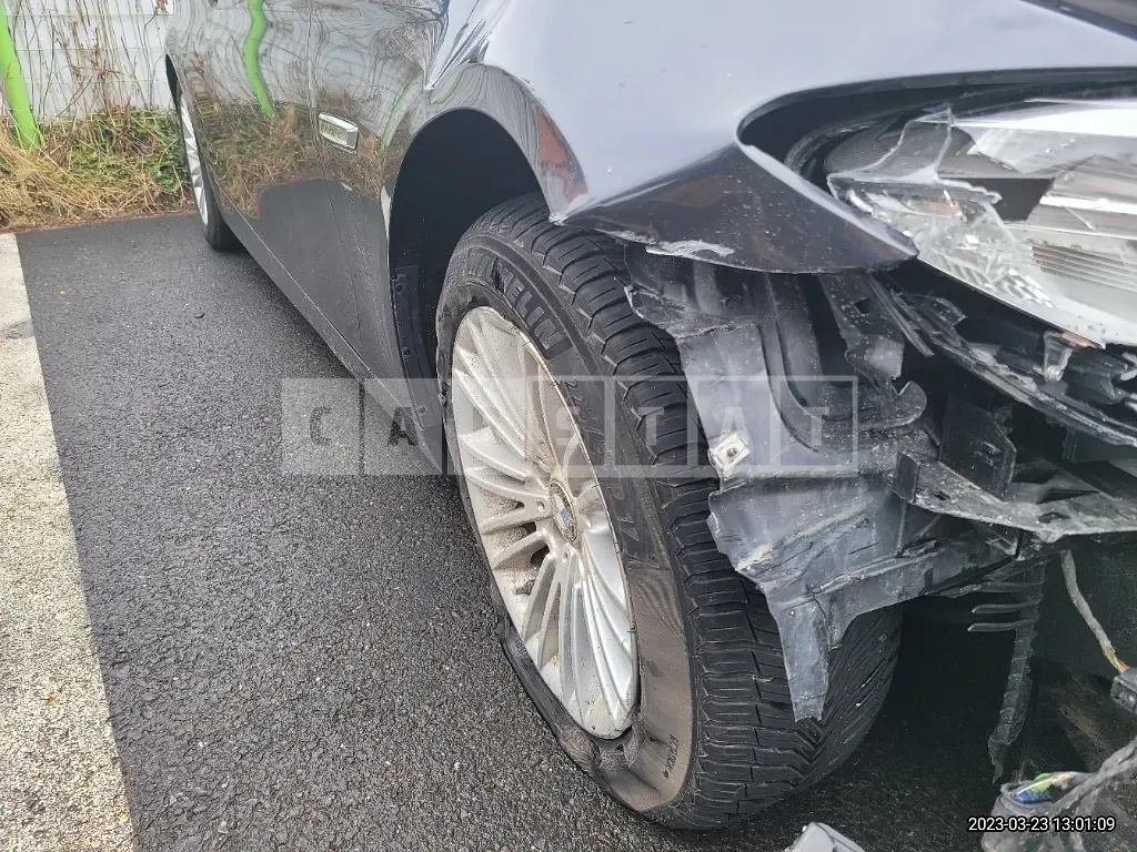Photo 2 of 34: 2015 BMW 520d xDrive, VIN WBA5E710XFG155103 — Korean insurance auction
