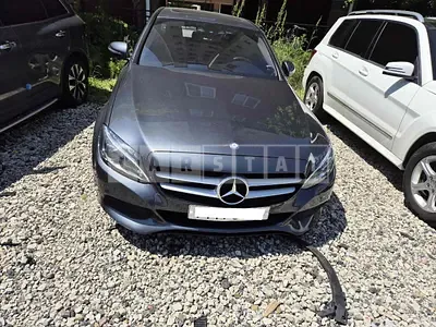 Photo 1 of 13: 2016 Mercedes-Benz C200, VIN WDDWF4CB0GF367846 — Korean insurance auction