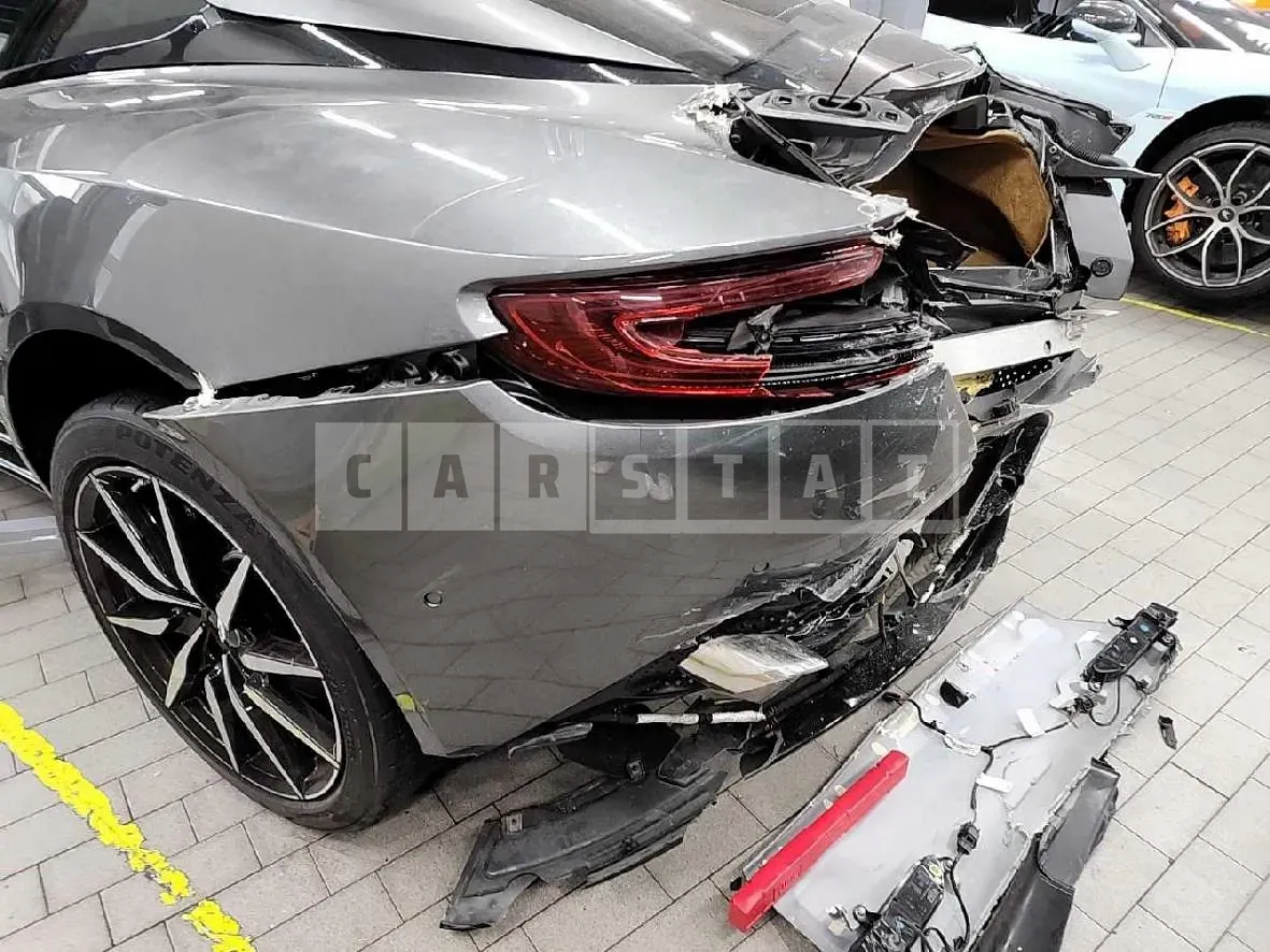 Photo 2 of 34: 2017 Aston Martin DB11 Volante, VIN SCFRMFAV1HGL00062 — Korean insurance auction